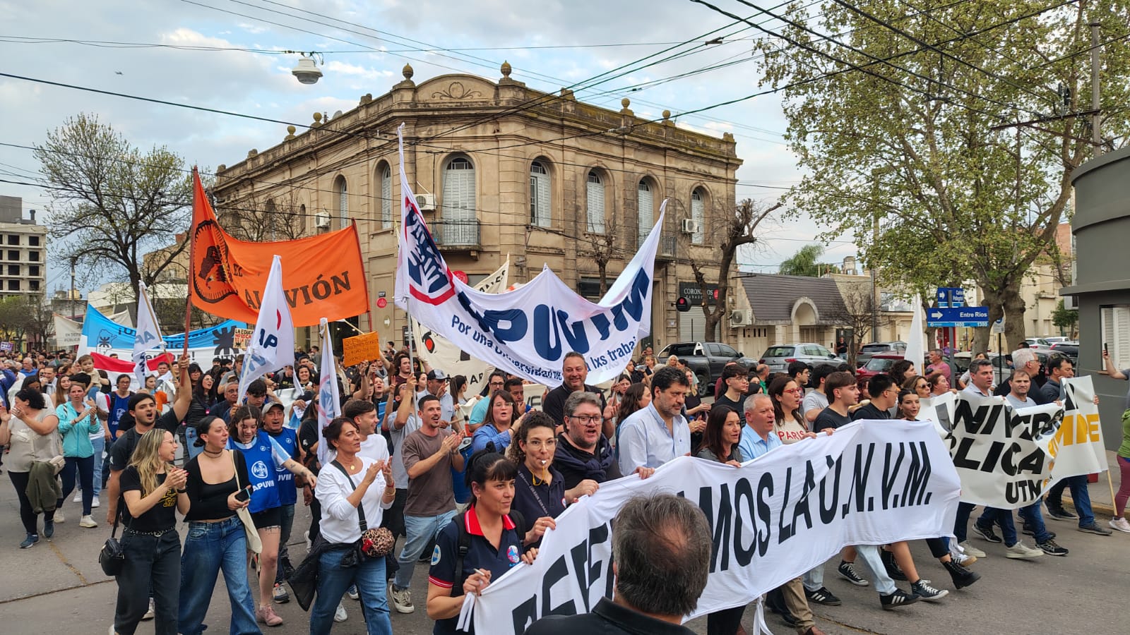 Marchamos en defensa de la Universidad Pública y la Educación
